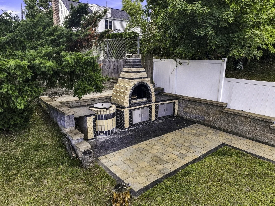 Photo of 47 Rosedale Rd