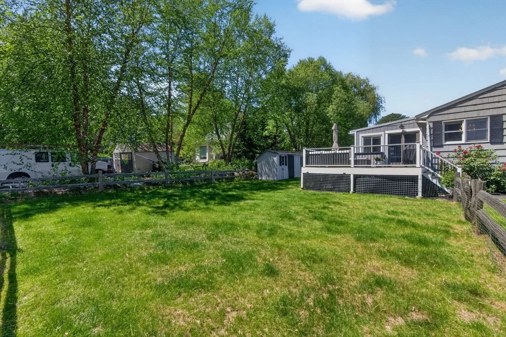 Photo of 60 Riverview Cir