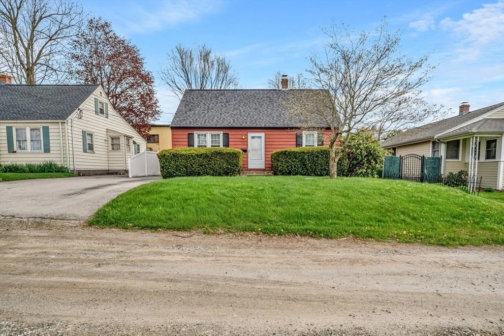 Photo of 100 Assumption Avenue