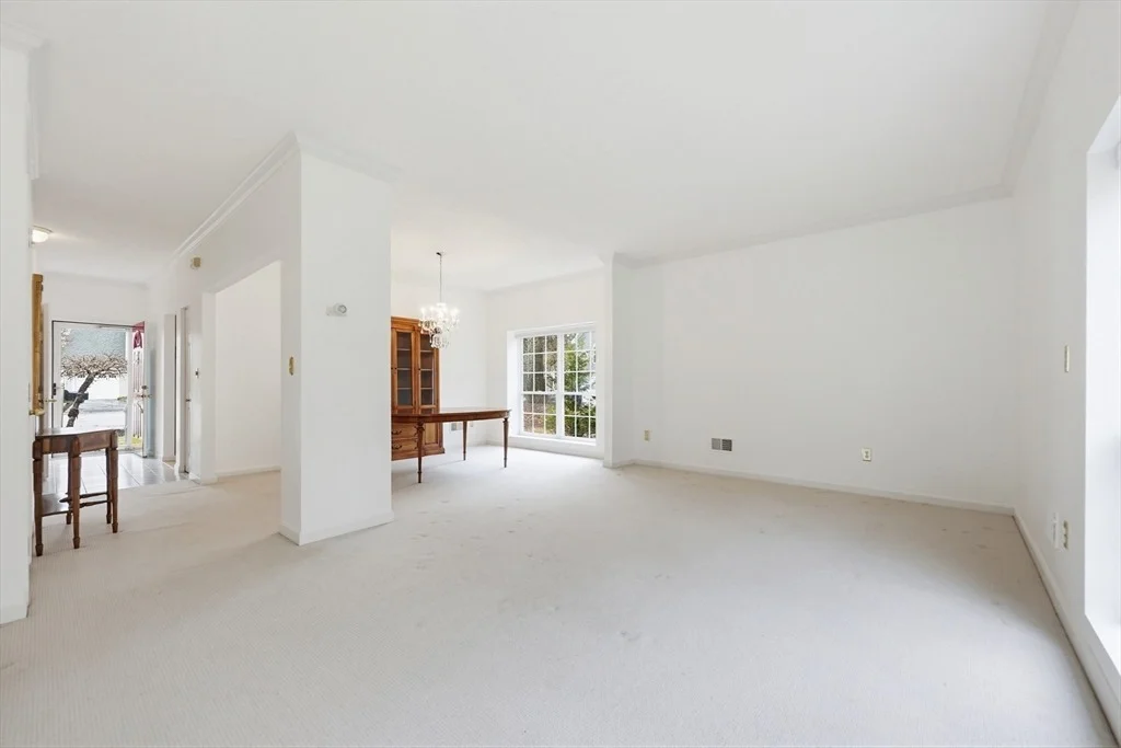 Photo of 6 Balcom Dr.