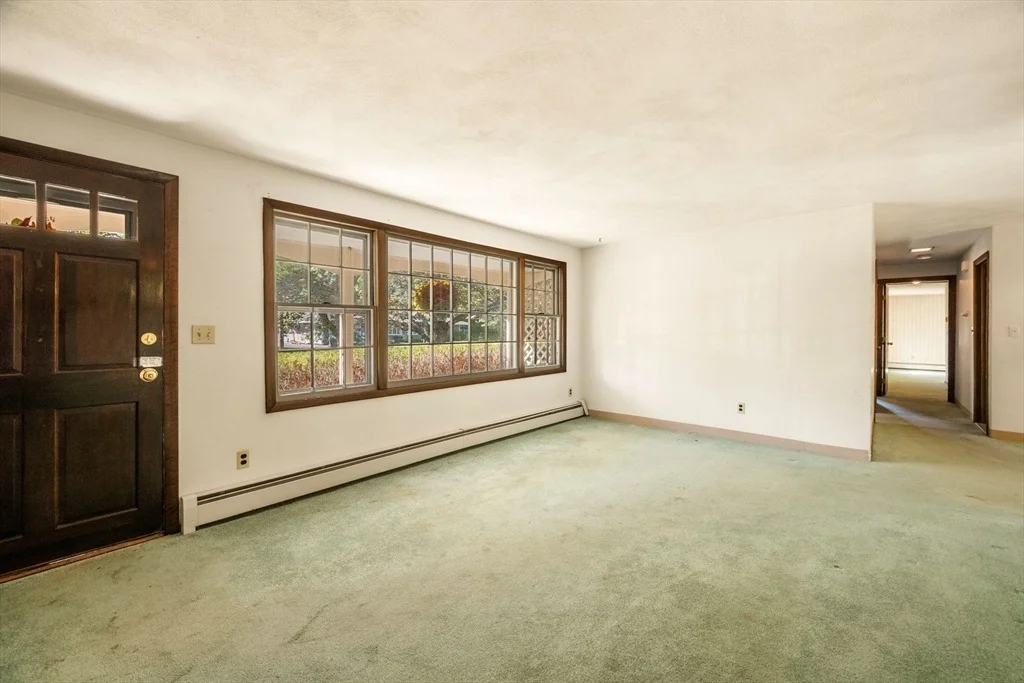 Photo of 8 Intervale Ave