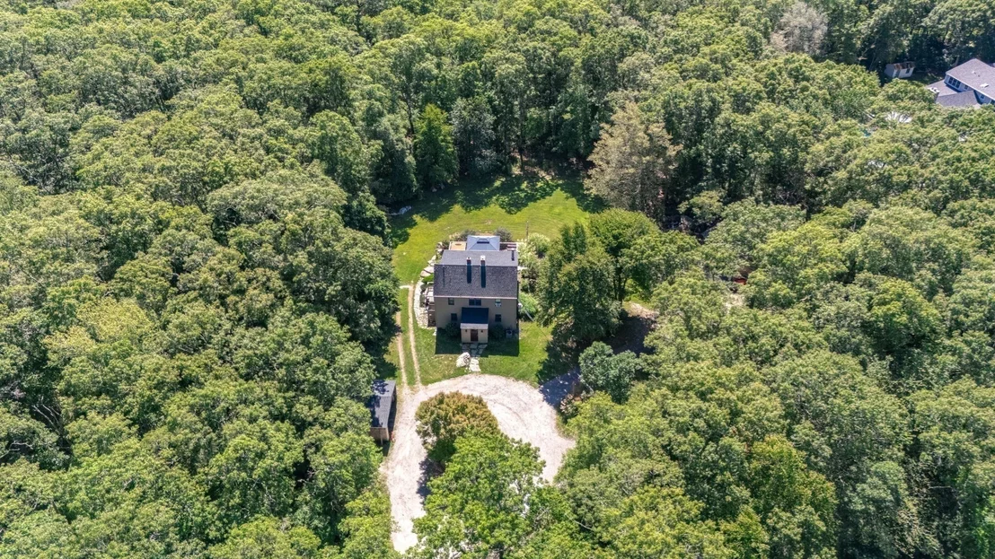 Photo of 2 Monument Dr