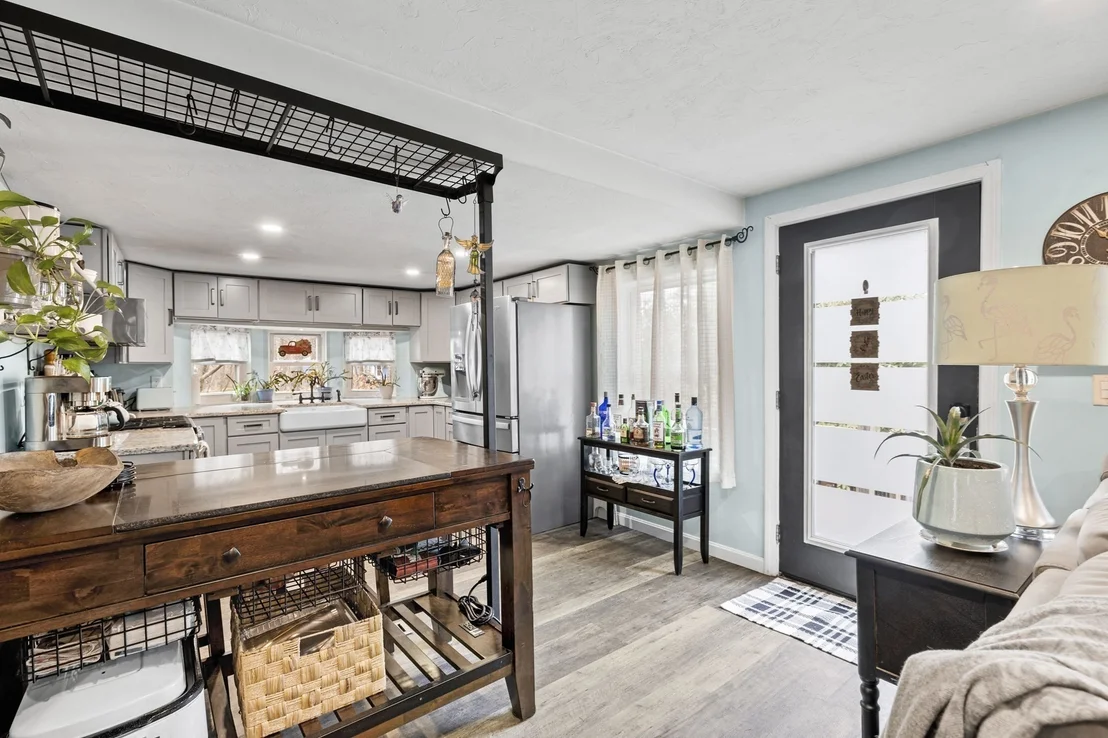 Photo of 27 Siesta Drive
