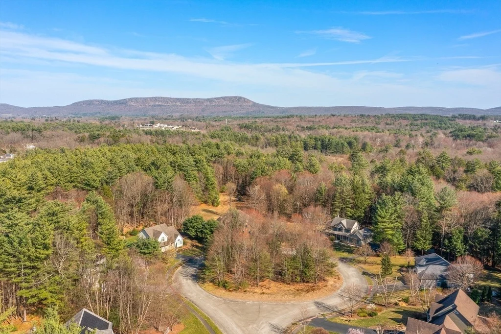 Photo of 12 Golden Cir