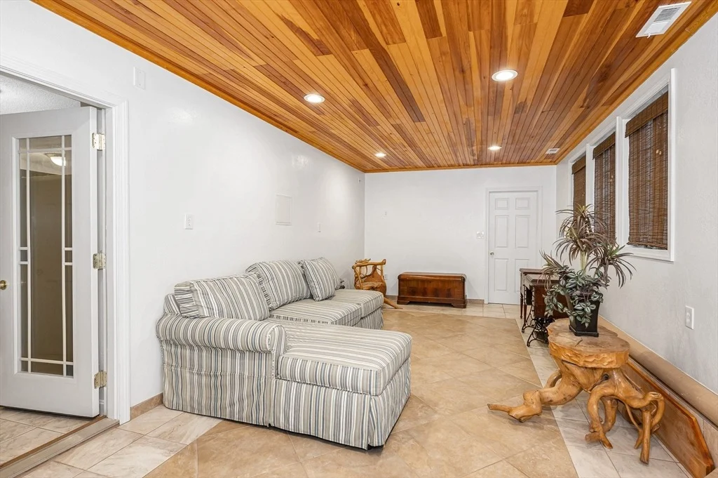 Photo of 454 Dunstable Road