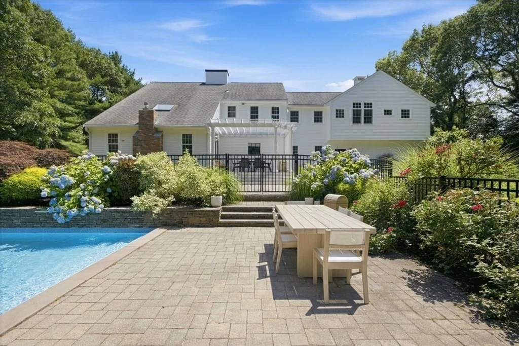 Photo of 37 Fox Den Rd