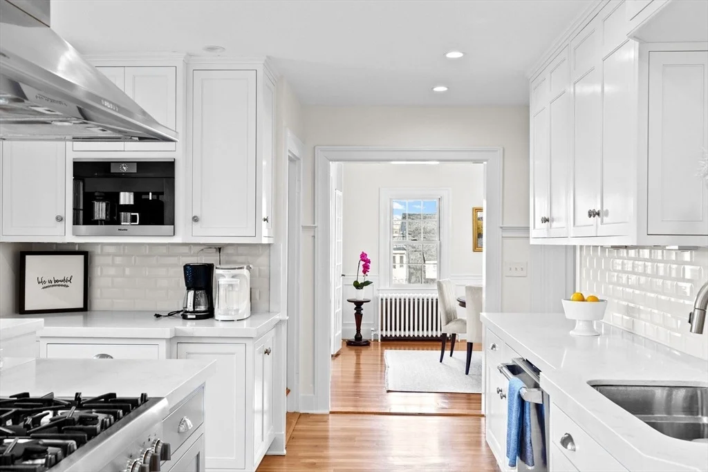 Photo of 38 Whiton Ave