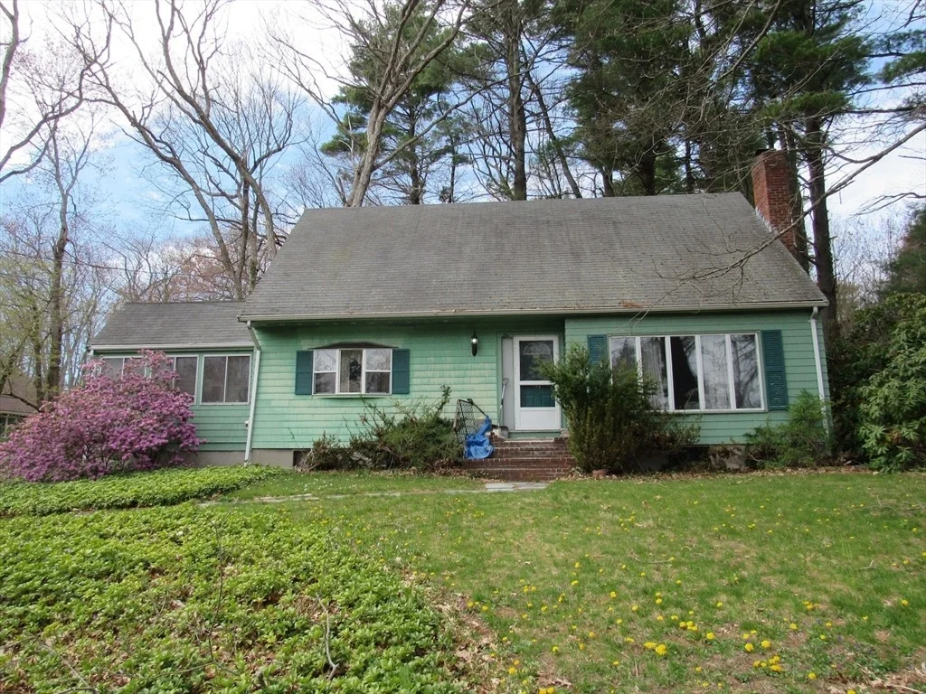Photo of 6 Hearthstone Dr