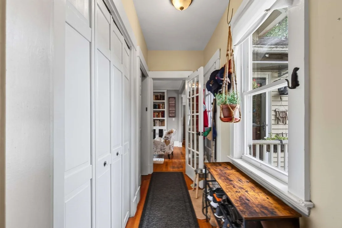 Photo of 362 Mount Vernon St