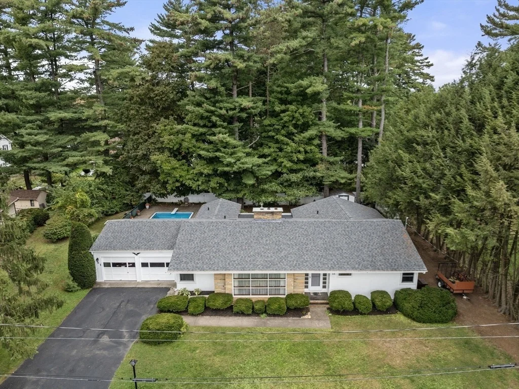 Photo of 11 Highland Cir