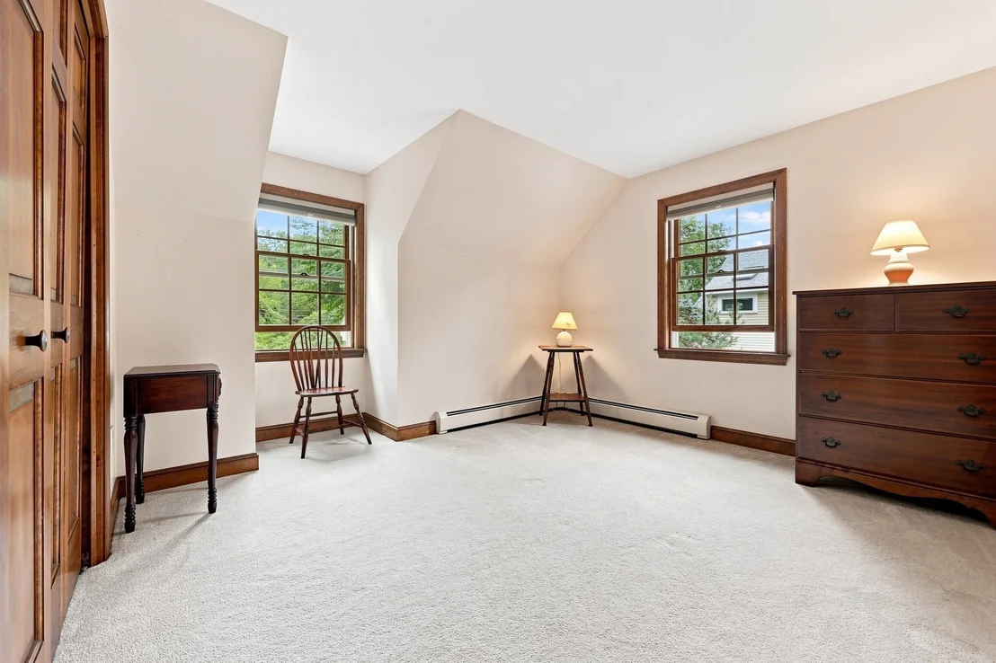 Photo of 104 Elm Street