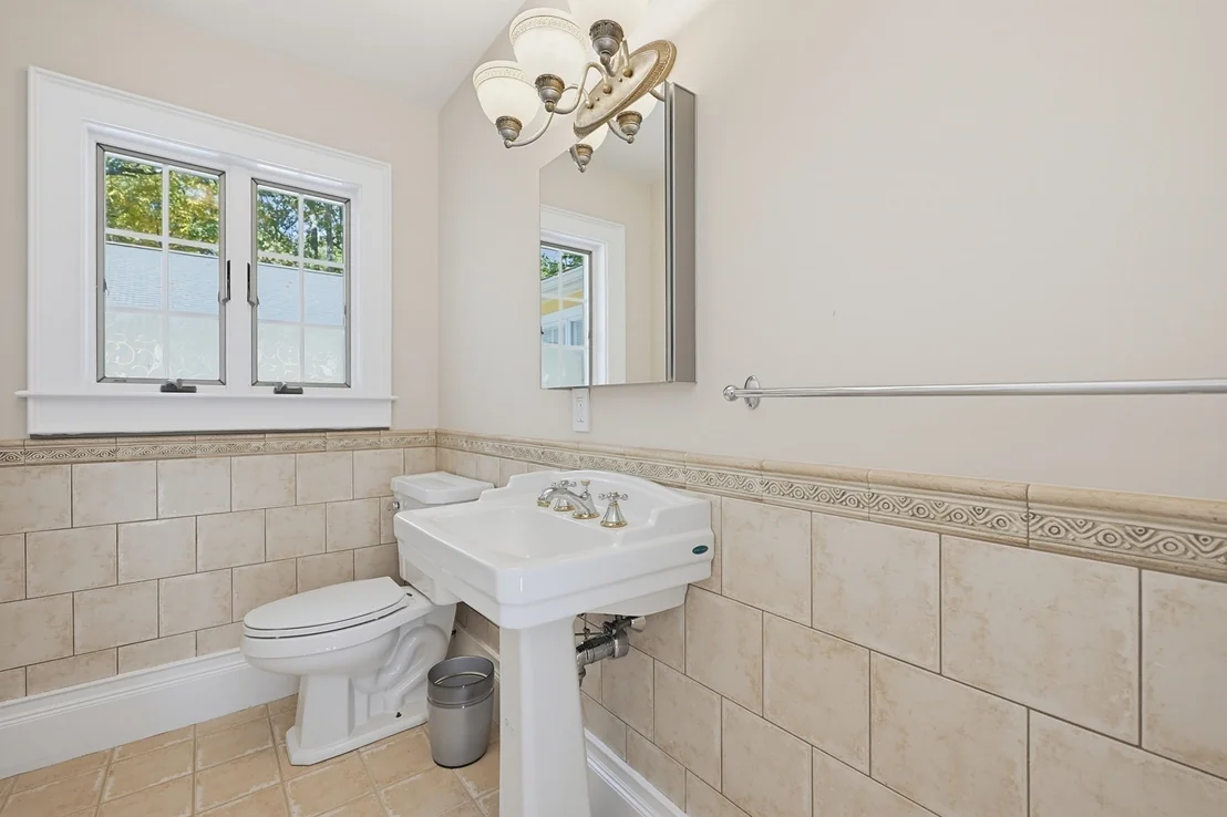 Photo of 457 Hanlon Rd