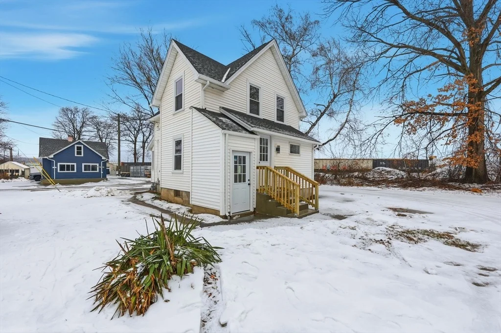 Photo of 29 Lowell Ave