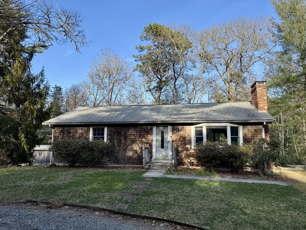 Photo of 1092 Osterville West Barnstable Rd