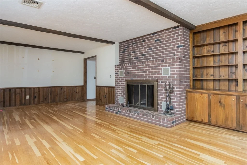 Photo of 21 Saddle Ln