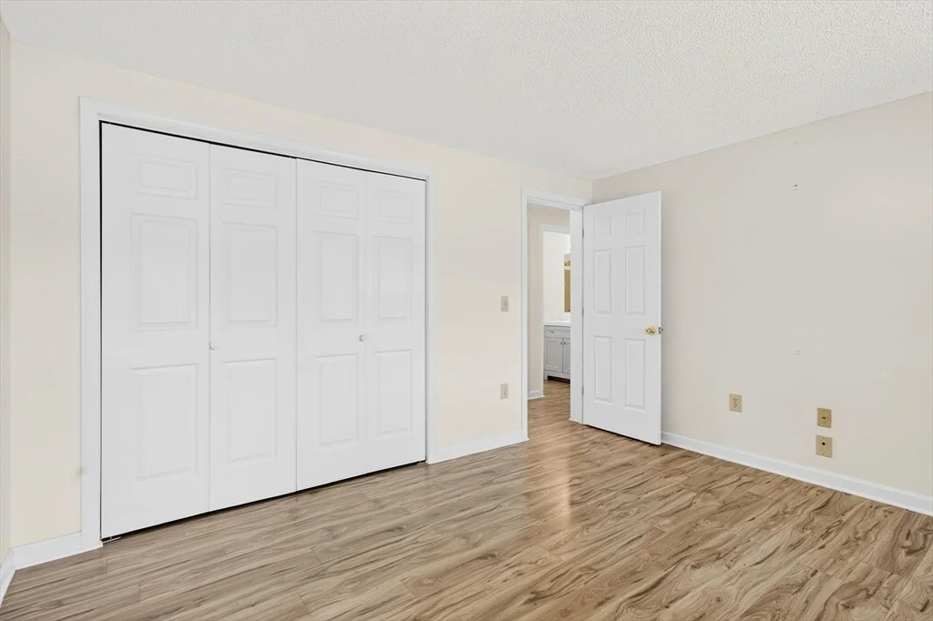 Photo of 32 Sarah Ln