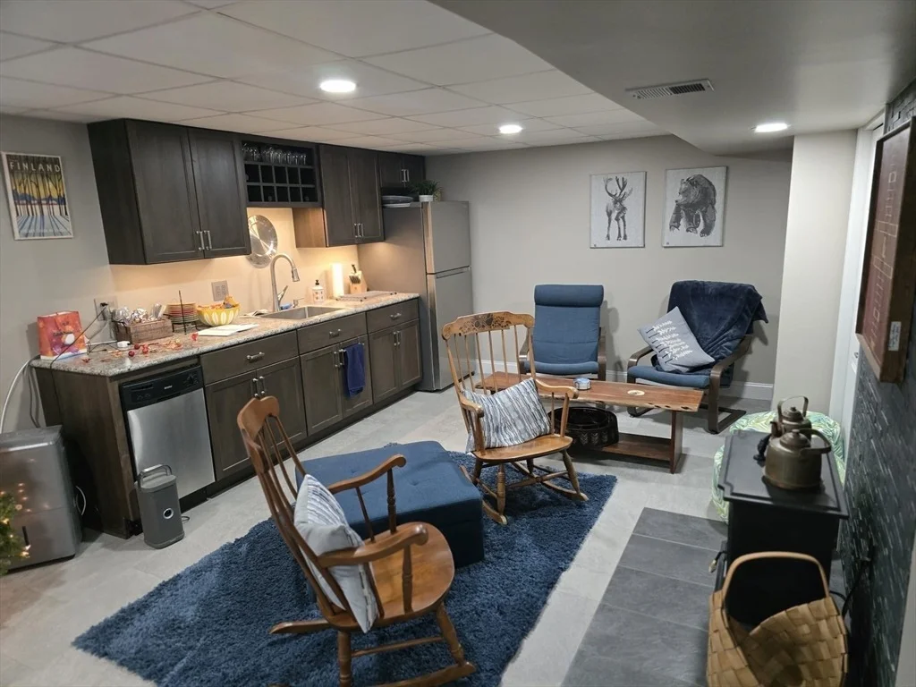Photo of 162 Sutton Ave