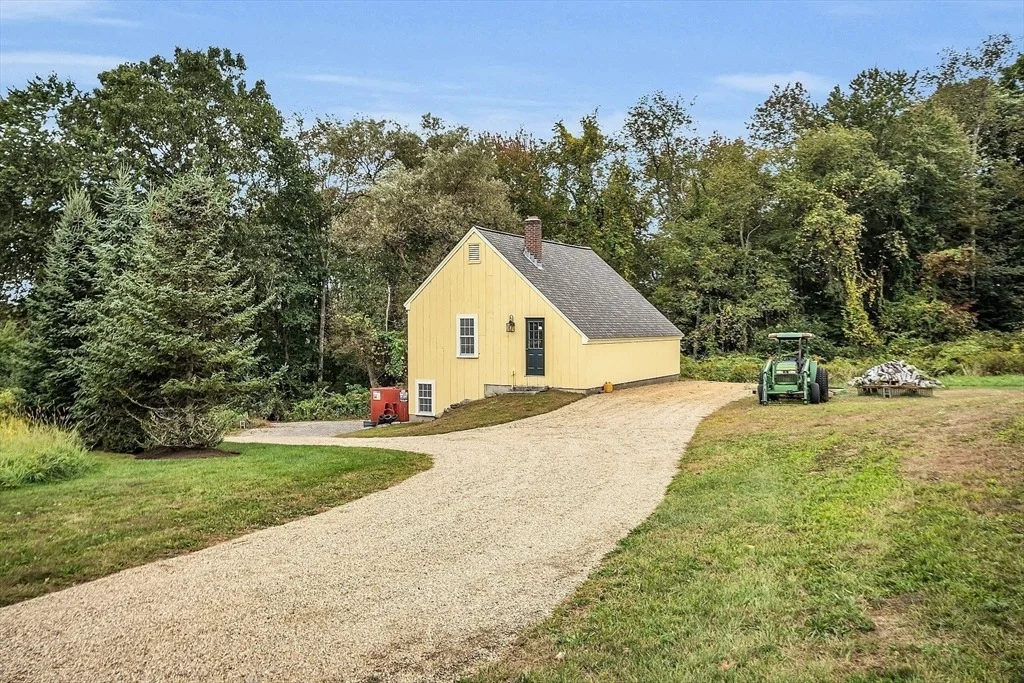 Photo of 324 Still River Rd
