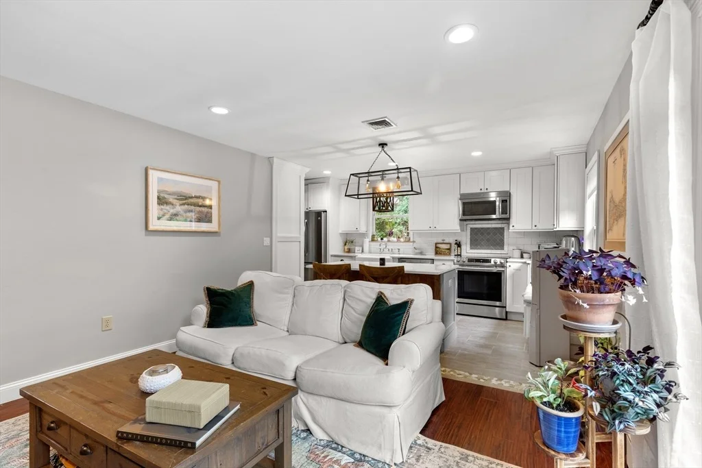 Photo of 24 Moon Compass Ln