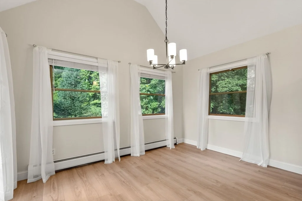 Photo of 487 Long Plain Rd