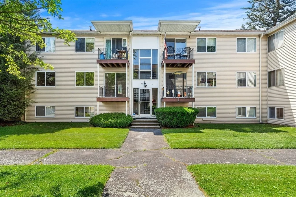 Photo of Unit B2 at 16 Appleton Park