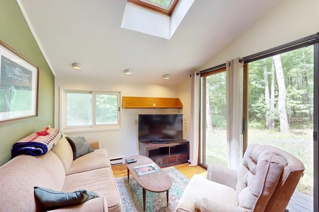 Photo of 8 Teawaddle Hill Rd