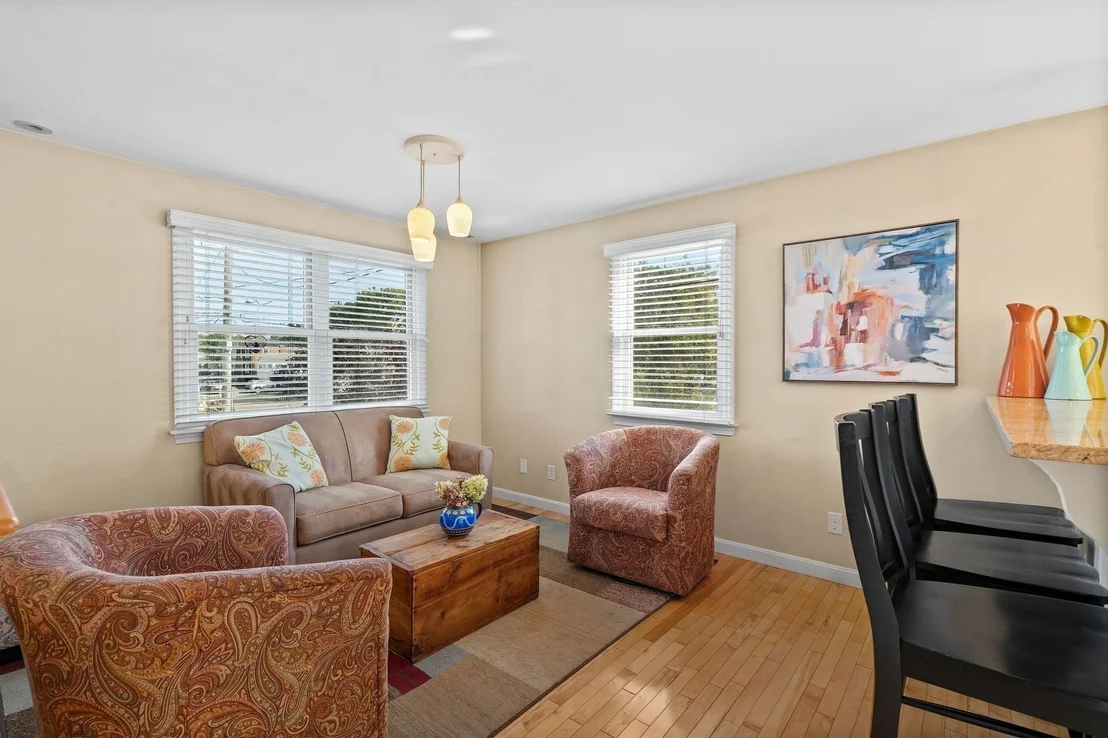 Photo of 411 Newport Road