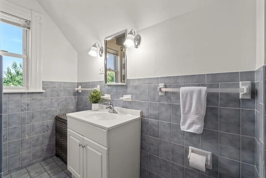 Photo of 129 Maple Street