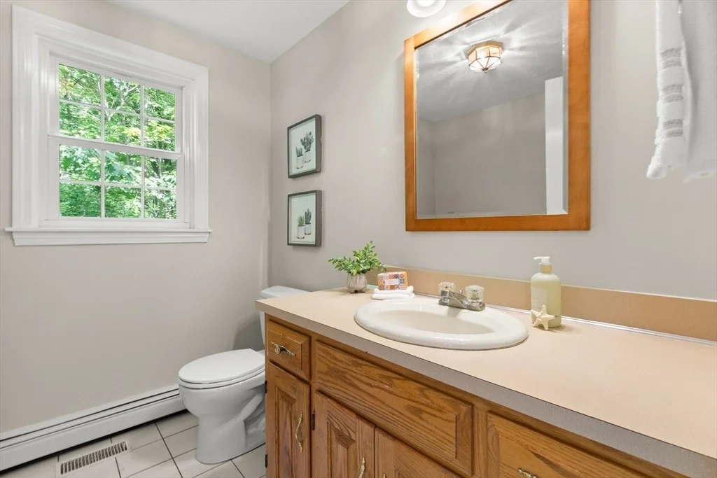 Photo of 8 Caitlin Ln