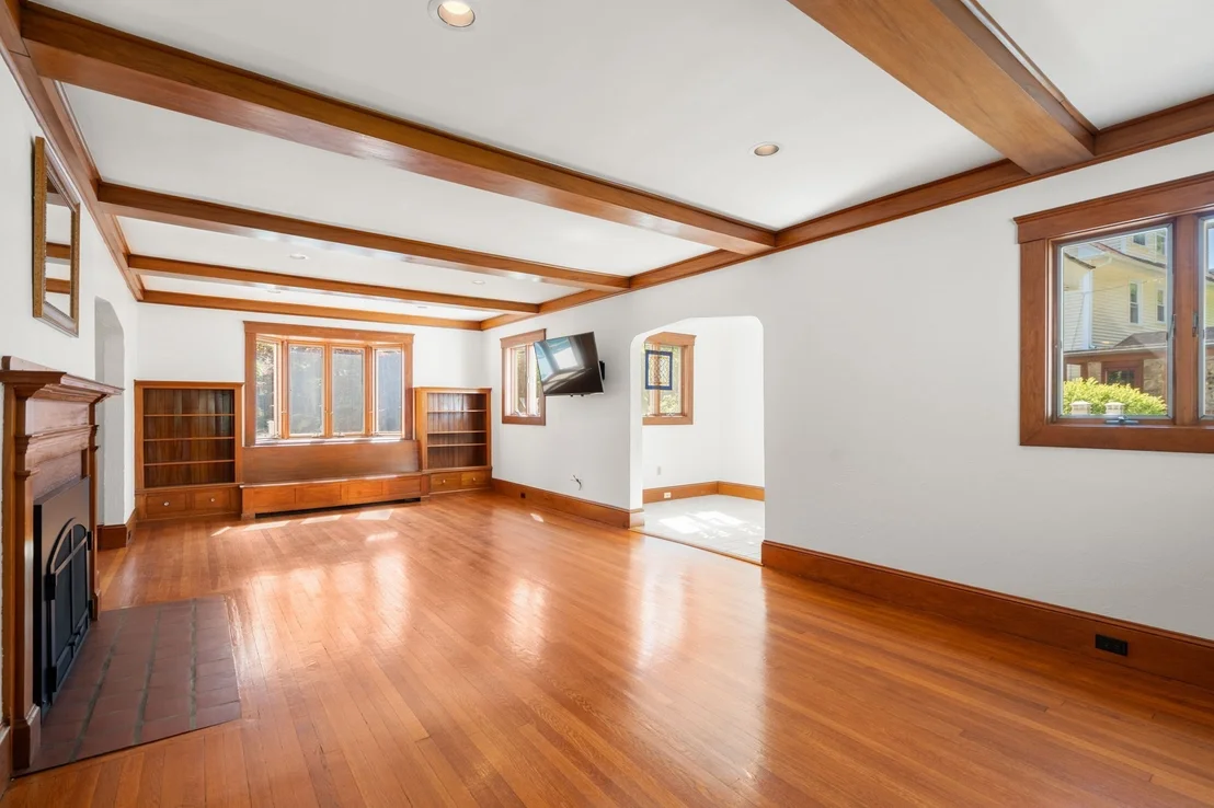 Photo of 43 Laconia Rd