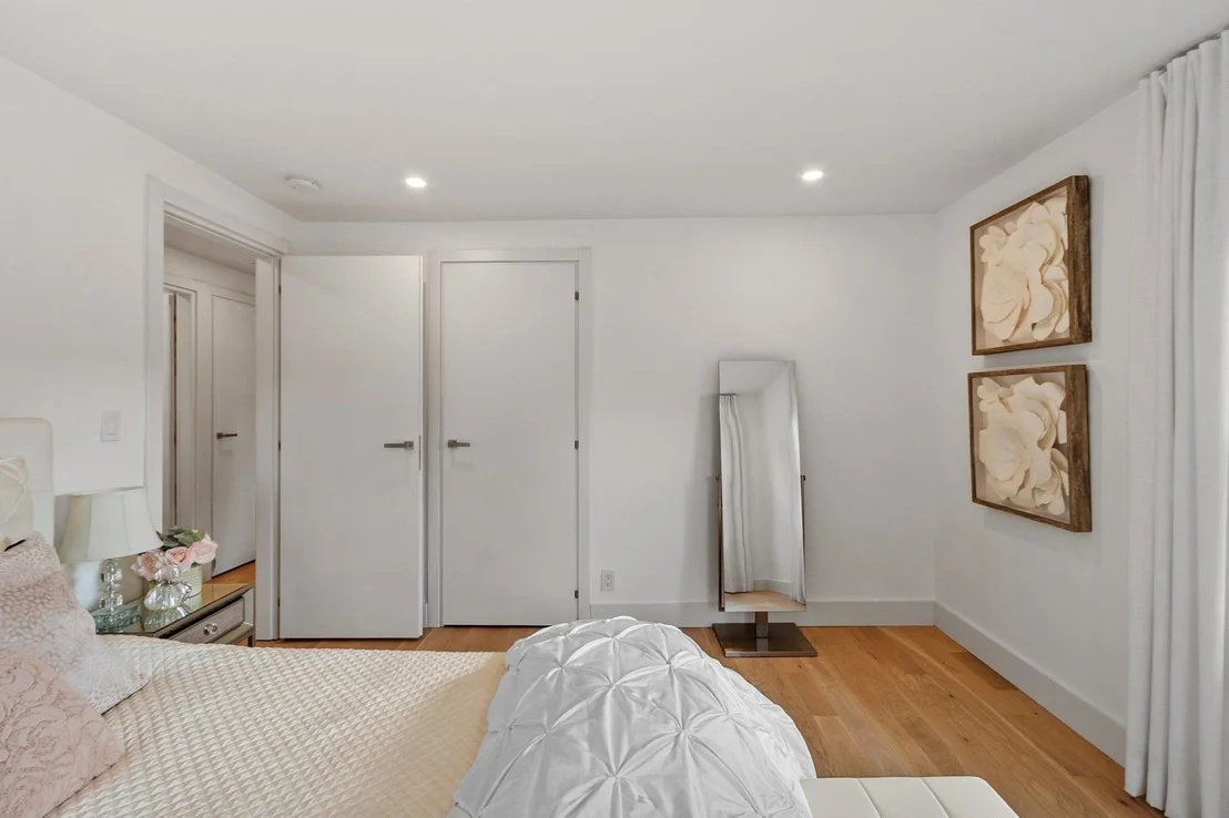 Photo of 32 Coolidge Ave