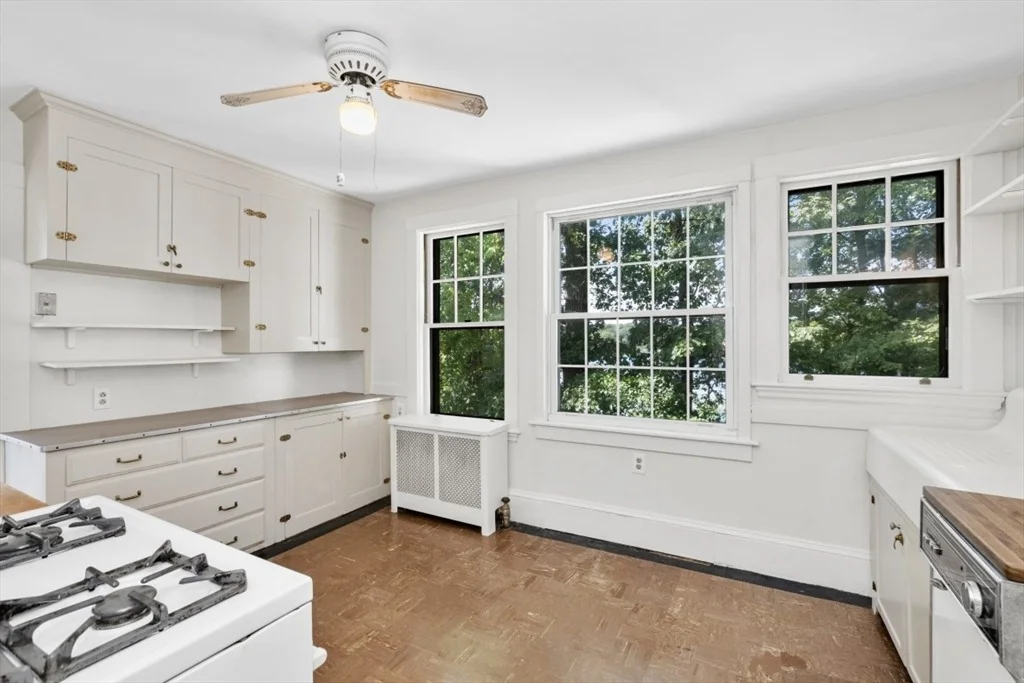 Photo of 75 Riverview Ave