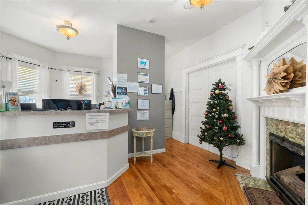 Photo of 826 Broadway