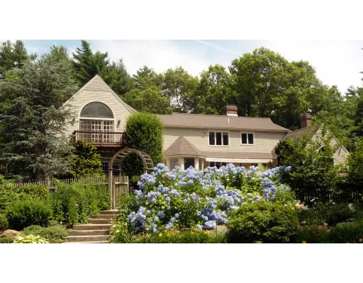 Photo of 32 Pine Hill Ln