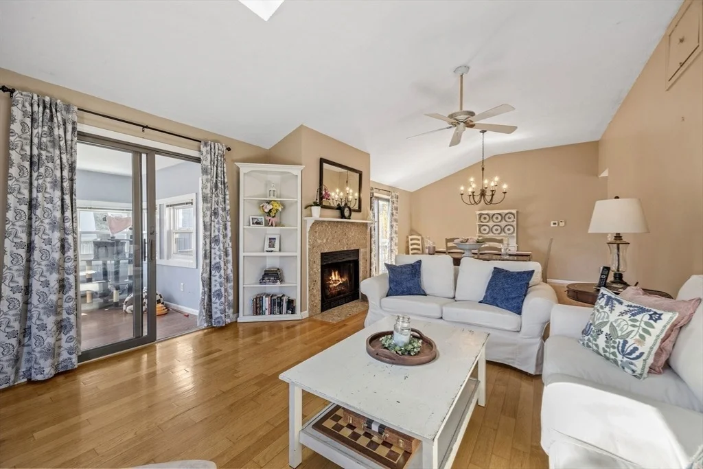 Photo of 25 Clover Ln