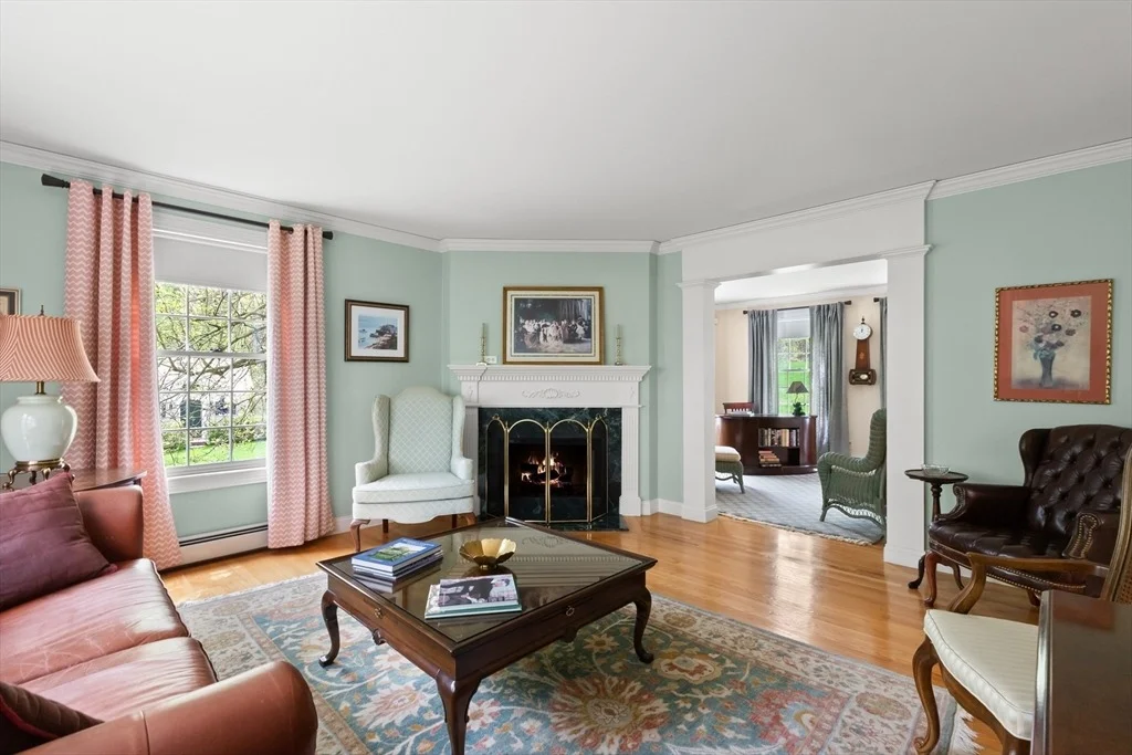 Photo of 151 River Rd