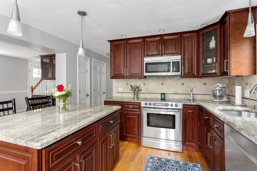 Photo of 194 Crossfield Rd