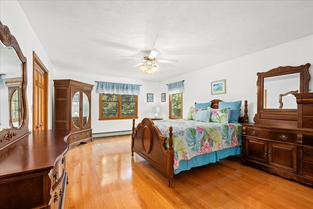 Photo of 27 Crestview Dr