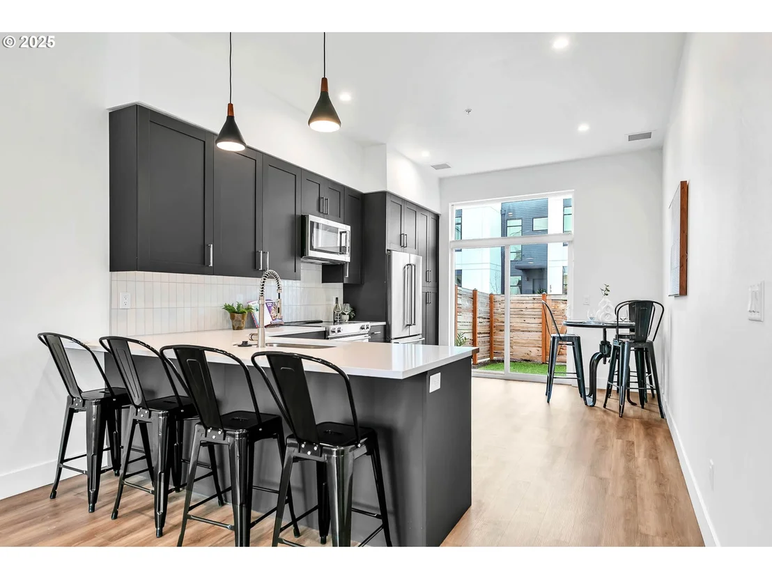 Photo of 177 E 20TH AVE