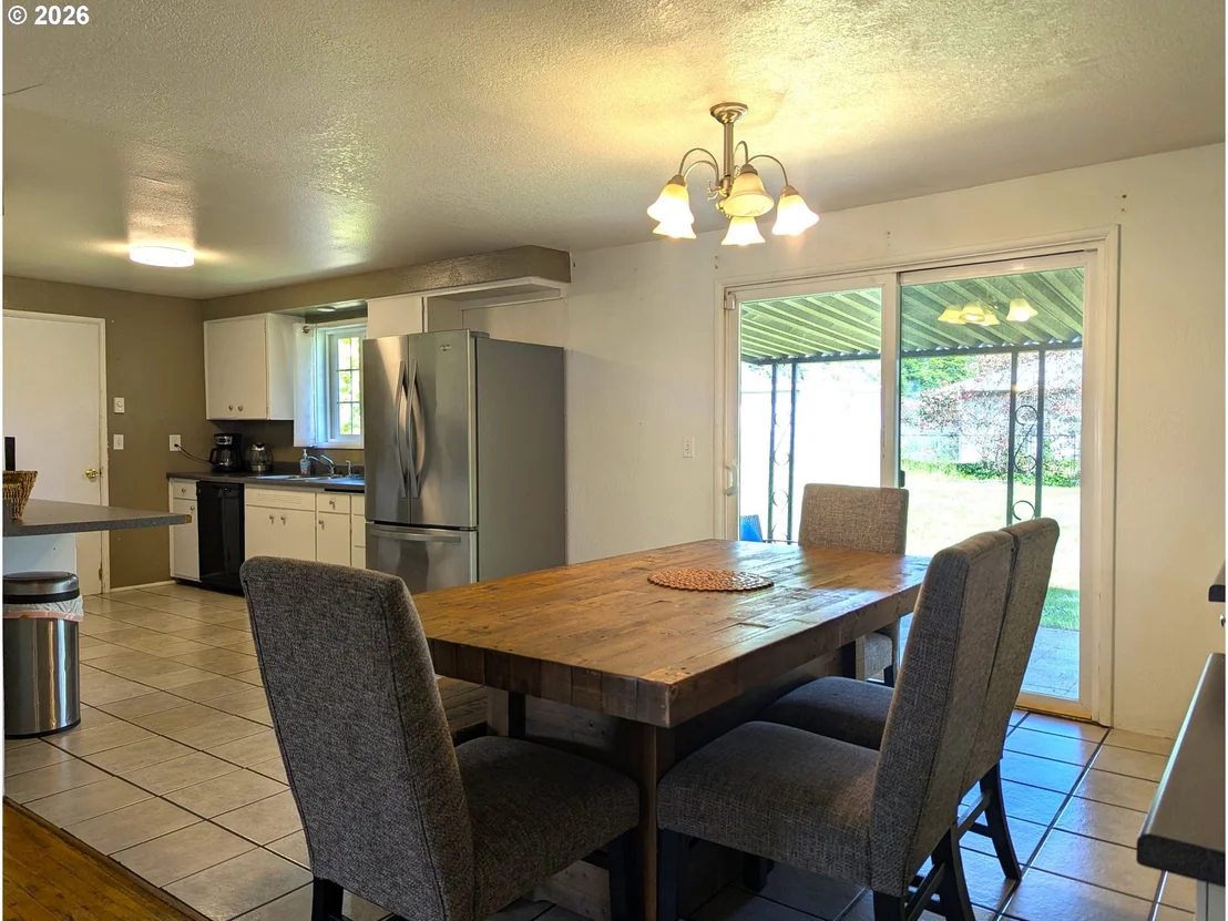 Photo of 76501 PORTAL DR