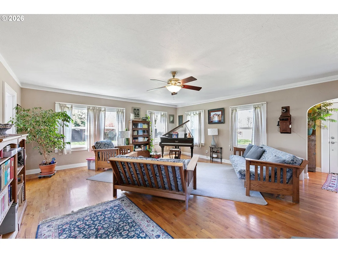 Photo of 78659 SEARS RD