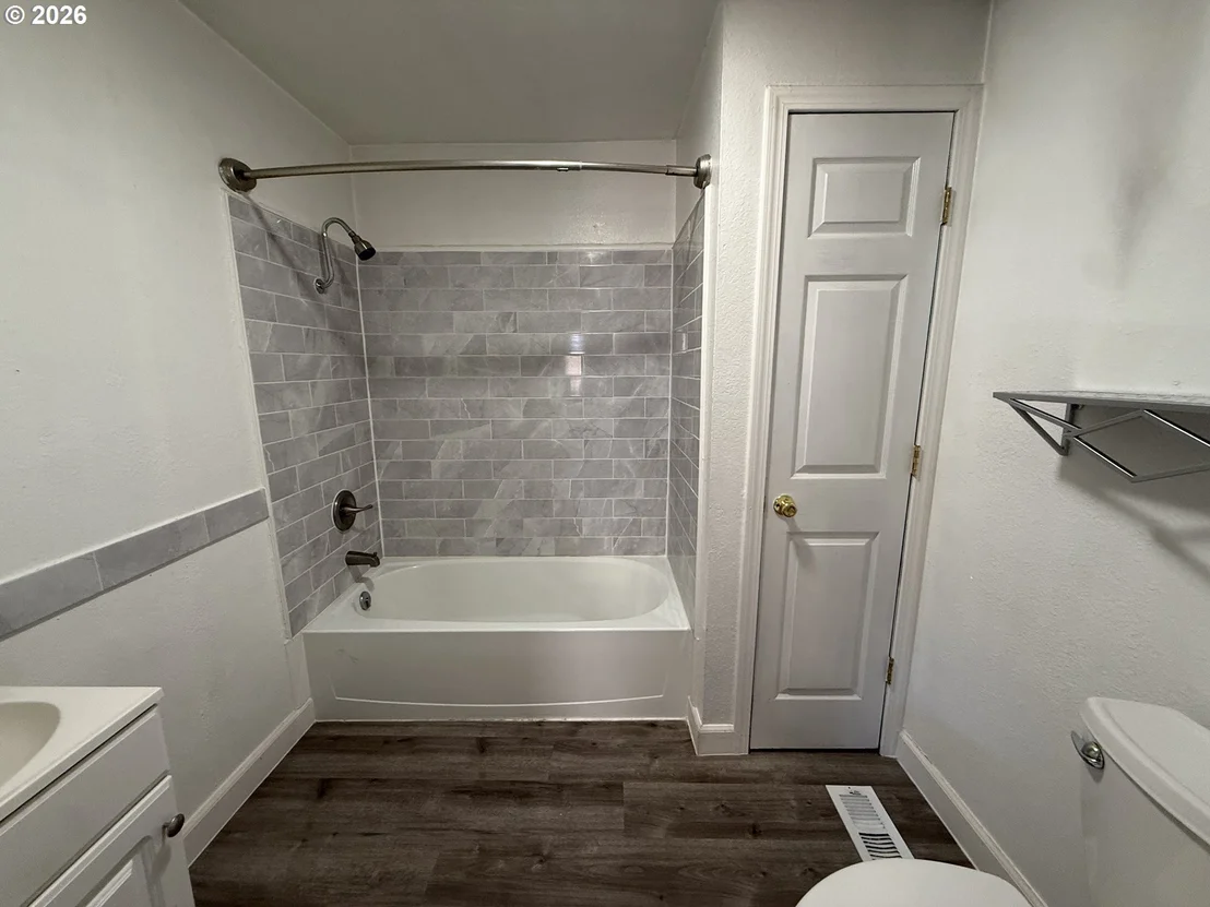 Photo of 146 1ST ST