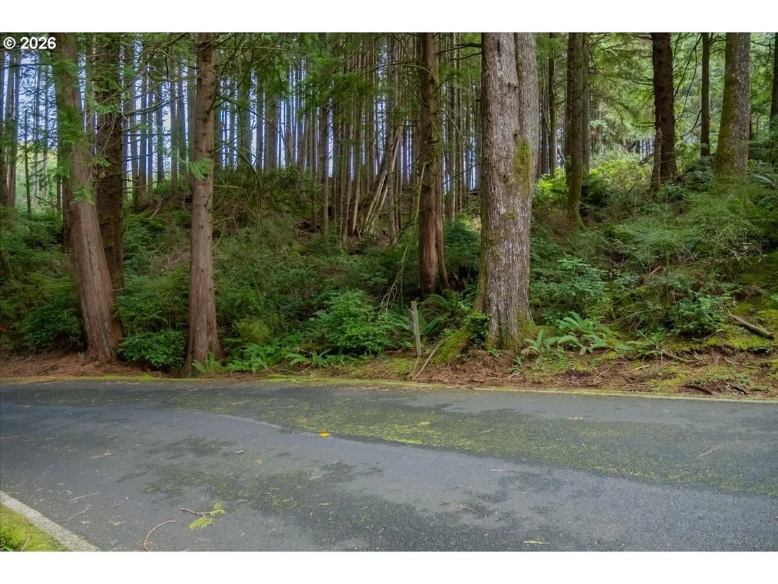 Photo of 575 Fairway DR