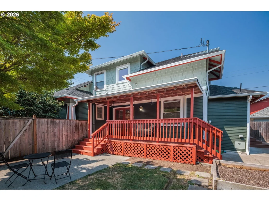 Photo of 199 SANTA CLARA AVE