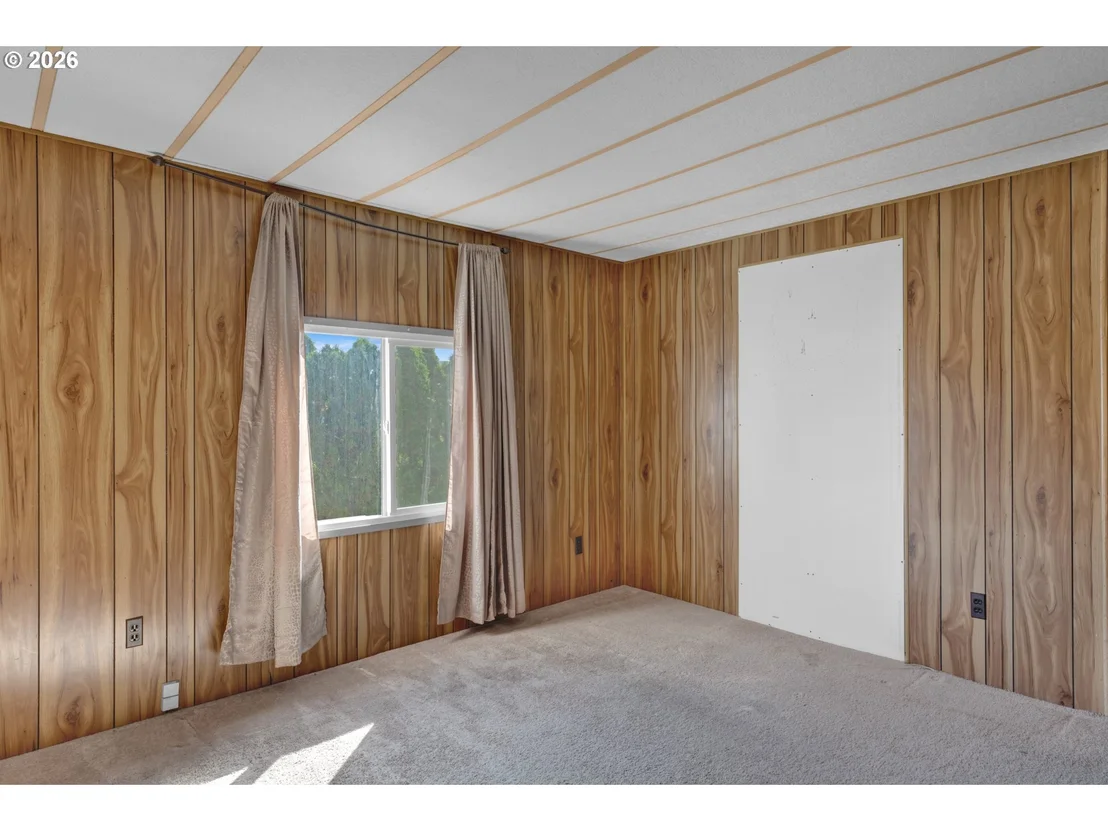 Photo of 231 CRESWOOD DR