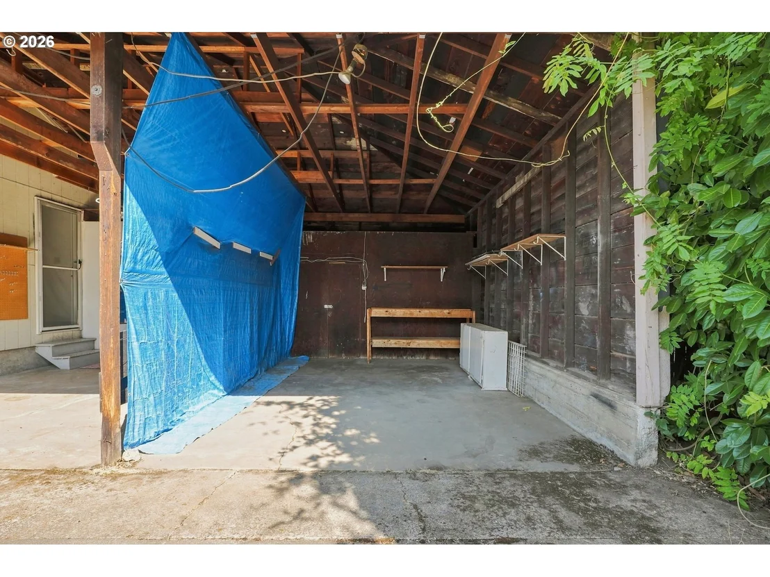 Photo of 1572 W BROADWAY