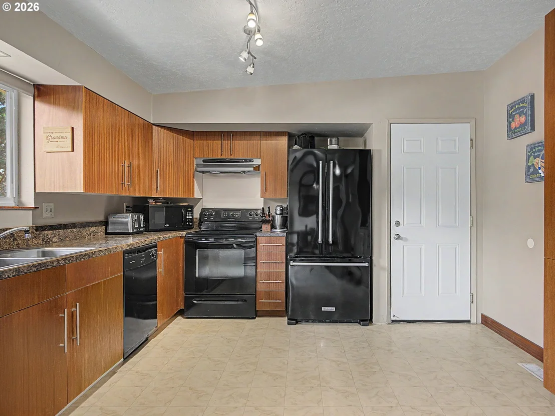 Photo of 1454 SW 4TH ST