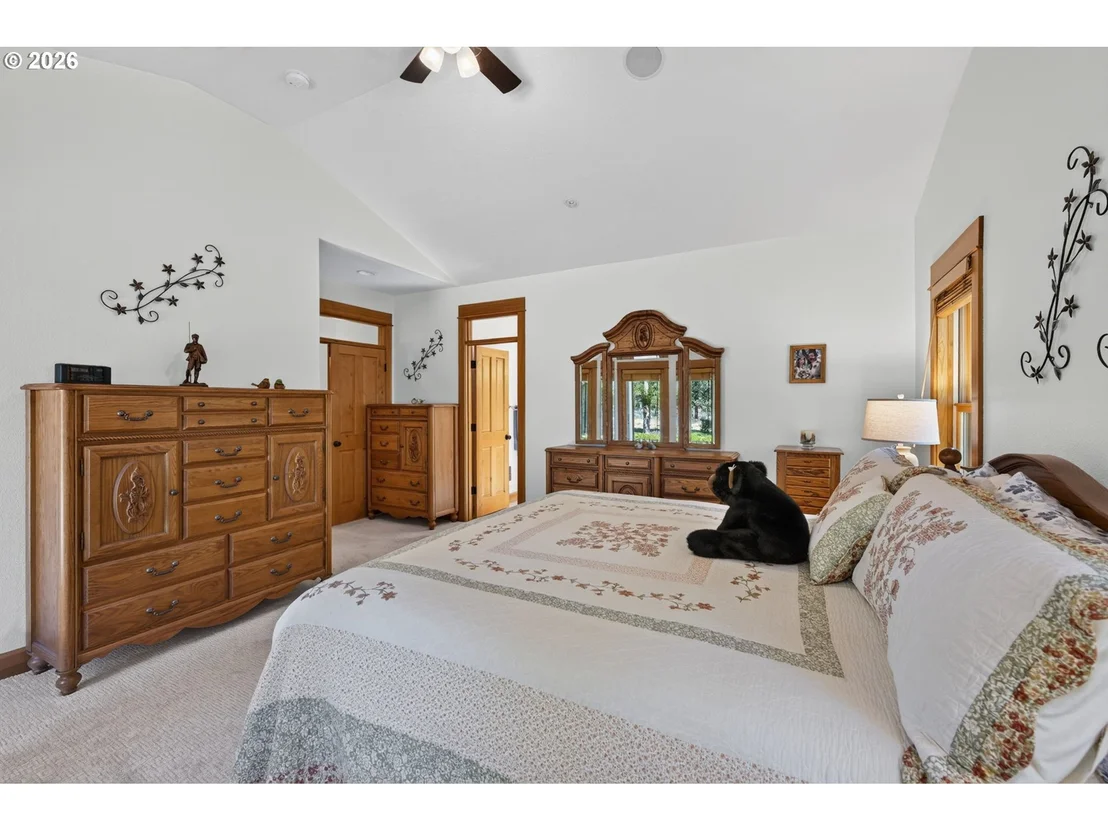 Photo of 17690 Mountain View RD SW