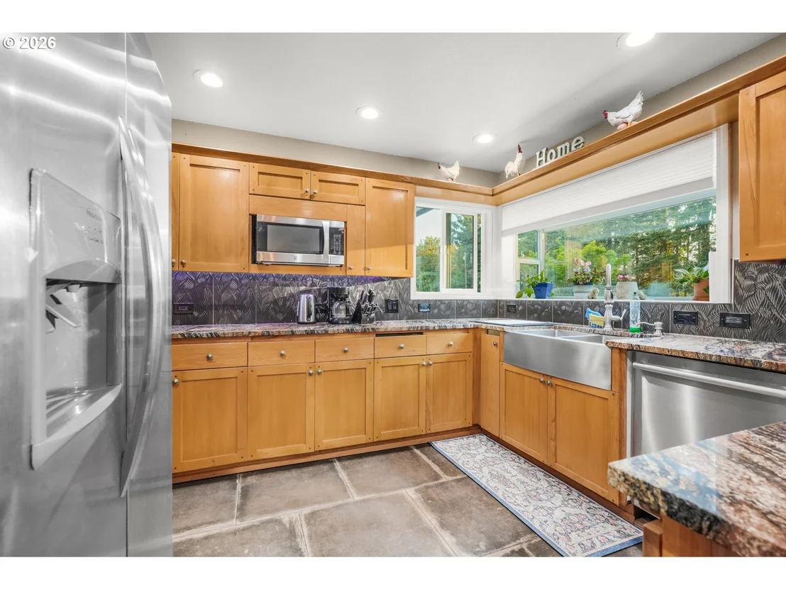 Photo of 27424 SE EAGLE CREEK RD