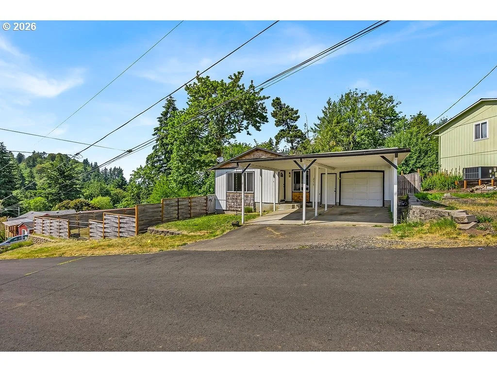 Photo of 211 FOX ST